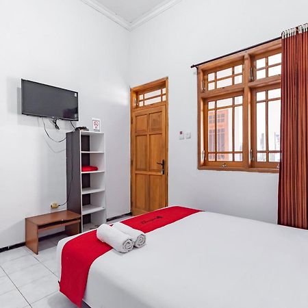 Reddoorz At Ciliwung Guest House Syariah Маланг Екстериор снимка